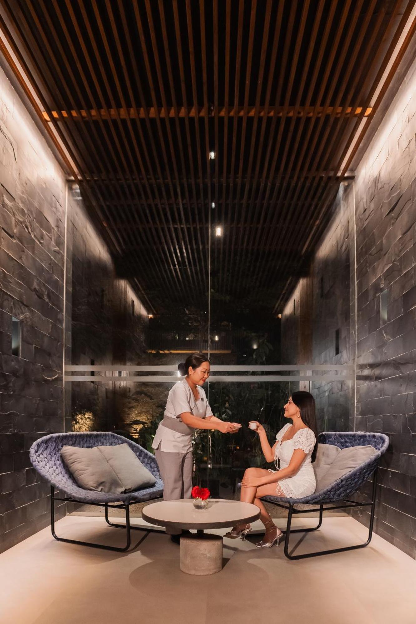 Radisson Resort And Spa Lonavala Bagian luar foto Spa at The Westin Maldives