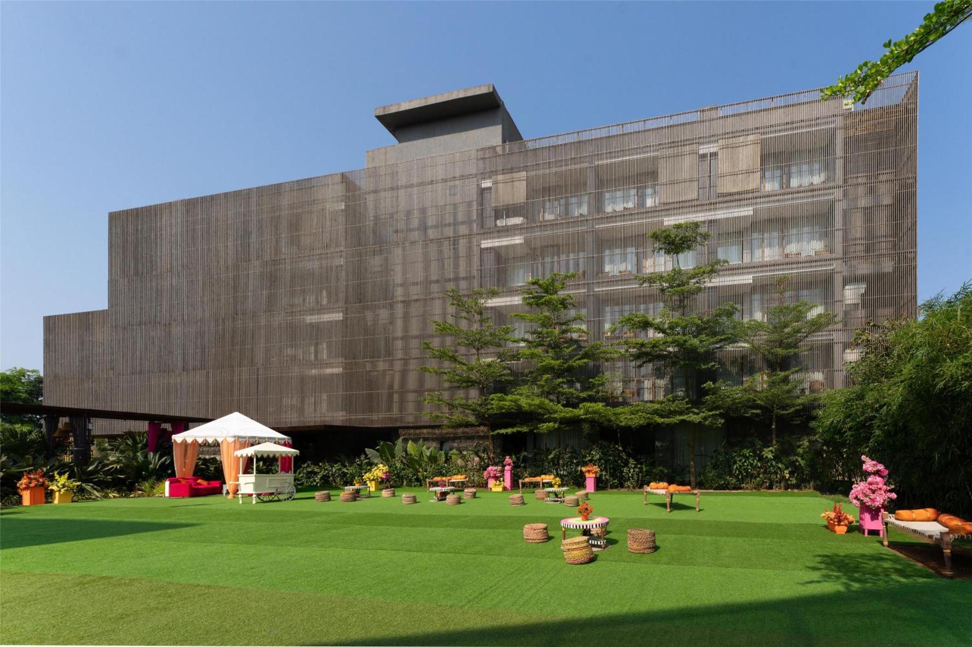 Radisson Resort And Spa Lonavala Bagian luar foto